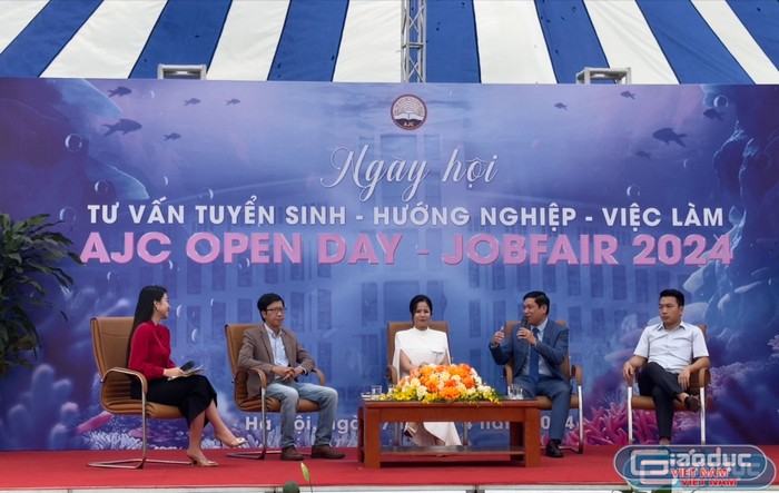 Học viện Báo chí và Tuyên truyền tổ chức ngày hội tư vấn tuyển sinh - hướng nghiệp - việc làm năm 2024. GDVN_AJC (1).jpeg