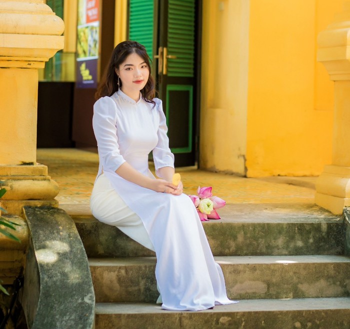 Chị Trần Thanh Ngà, cựu sinh viên ngành Hán Nôm,Trường Đại học Khoa học Xã hội và Nhân văn - Đại học Quốc gia Hà Nội. (Ảnh NVCC) Trần Thanh Ngà, cựu sinh viên ngành Hán Nôm, khoa Văn học, Trường Đại học Khoa học Xã hội và Nhân văn Đại học Quốc gia Hà Nội.jpg