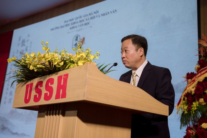 Tiến sĩ Đinh Thanh Hiếu, Trưởng Bộ môn Hán Nôm, Trường Đại học Khoa học Xã hội và Nhân văn - Đại học Quốc gia Hà Nội. (Ảnh website nhà trường) Tiến sĩ Đinh Thanh Hiếu, Trưởng Bộ môn Hán Nôm, Trường Đại học Khoa học Xã hội và Nhân văn, Đại học Quốc gia Hà Nội . Ảnh website trường.jpg