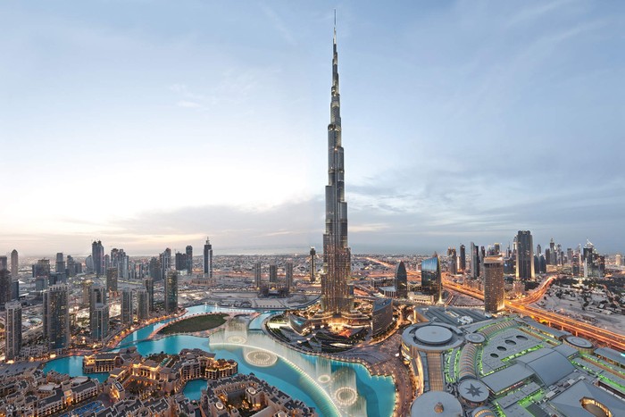 Tháp Burj Khalifa, tòa nhà cao nhất thế giới, biểu tượng của thành phố Dubai và Các tiểu Vương quốc Ả rập Thống nhất (UAE). 01 Tháp Burj Khalifa - UAE.jpg