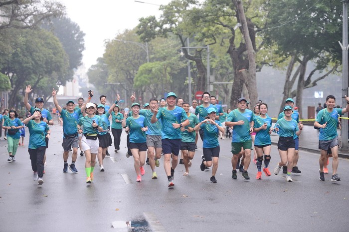 Đến sáng 7/4/2024, đã có khoảng 27.000 vận động viên tham gia Giải chạy BIDVRUN 2024. Anh 04.JPG
