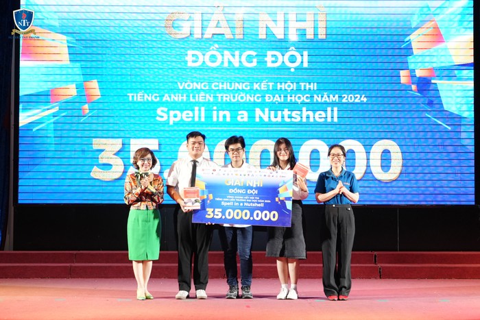 Với sự phối hợp nhịp nhàng và ăn ý, nhóm sinh viên khoa Y, Trường ĐH Nguyễn Tất Thành đã xuất sắc mang về giải Nhì với tổng giá trị phần thưởng là 35 triệu đồng. Với sự phối hợp nhịp nhàng và ăn ý, nhóm sinh viên khoa Y NTTU đã xuất sắc mang về giải Nhì với tổng giá trị phần thưởng là 35 triệu đồng (2).jpg