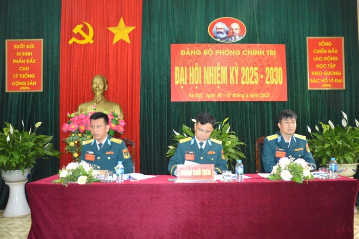Đoàn Chủ tịch điều hành Đại hội. 862b6ad2-d633-4c6e-985e-4ad00c189f51.jpg
