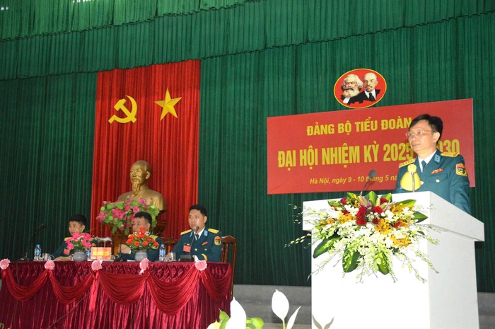 Đại tá Vũ Mạnh Hoàng - Phó Chính ủy Học viện phát biểu chỉ đạo Đại hội. 1.jpg