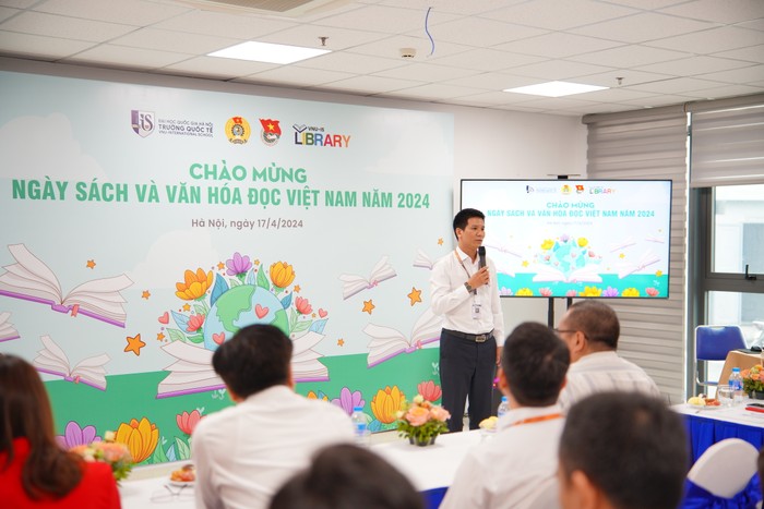 Phó giáo sư Lê Trung Thành phát biểu khai mạc chuỗi hoạt động chào mừng Ngày Sách và Văn hóa đọc năm 2024 7R405663.JPG