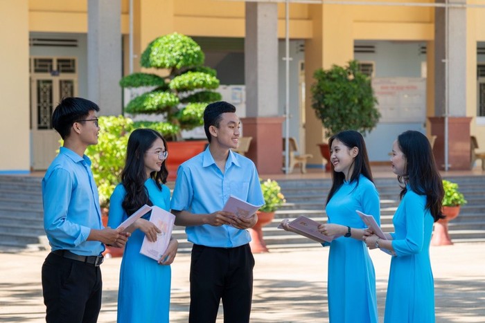 Học sinh Trường Trung học phổ thông chuyên Hùng Vương (Gia Lai). Ảnh: website nhà trường z2509968322053_1963fa6e8f56b29ae4fbf4eeeabcb703.jpg