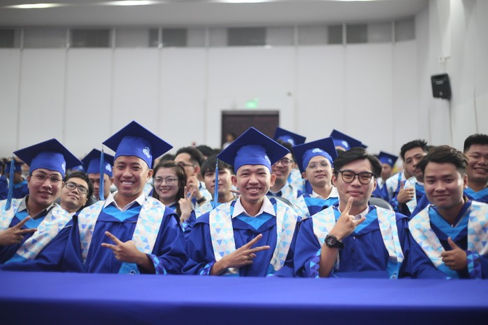 Sinh viên Trường Đại học Bách khoa - Đại học Quốc gia thành phố Hồ Chí Minh trong ngày lễ nhận bằng tốt nghiệp sáng nay 2V5A7435.JPG