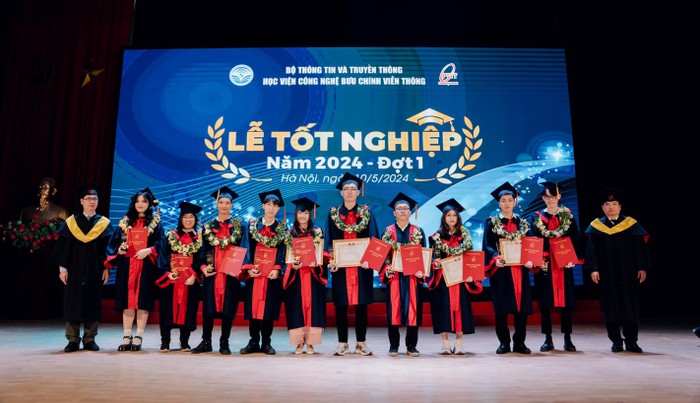 Lễ tốt nghiệp năm 2024 (đợt 1) của sinh viên Học viện Công nghệ Bưu chính Viễn thông. Ảnh: PTIT Ảnh 9.jpg
