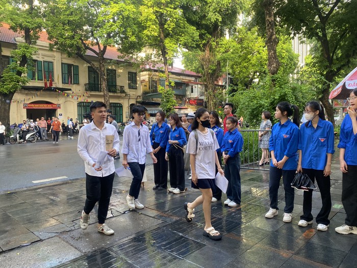 Điểm thi Trường Trung học phổ thông Trần Phú (Hà Nội). Ảnh: Khánh Sơn 5ce63df82045831bda54.jpg