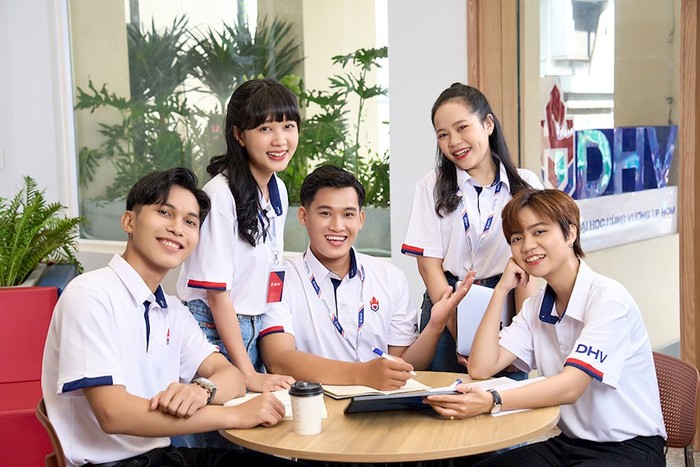 Sinh viên Trường Đại học Hùng Vương thành phố Hồ Chí Minh. Ảnh: DHV Sinh viên Trường Đại học Hùng Vương thành phố Hồ Chí Minh. Ảnh: DHV