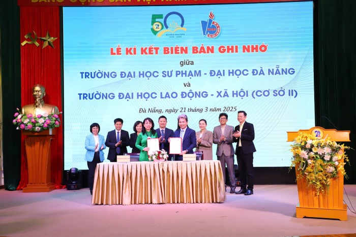 Lễ ký kết thỏa thuận hợp tác giữa Trường Đại học Sư phạm - Đại học Đà Nẵng và Trường Đại học Lao động - Xã hội (Cơ sở II).