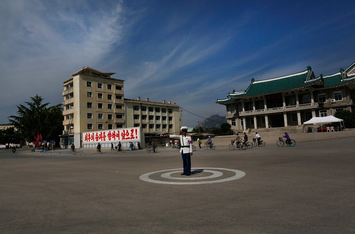 Cảnh sát giao thông làm nhiệm vụ