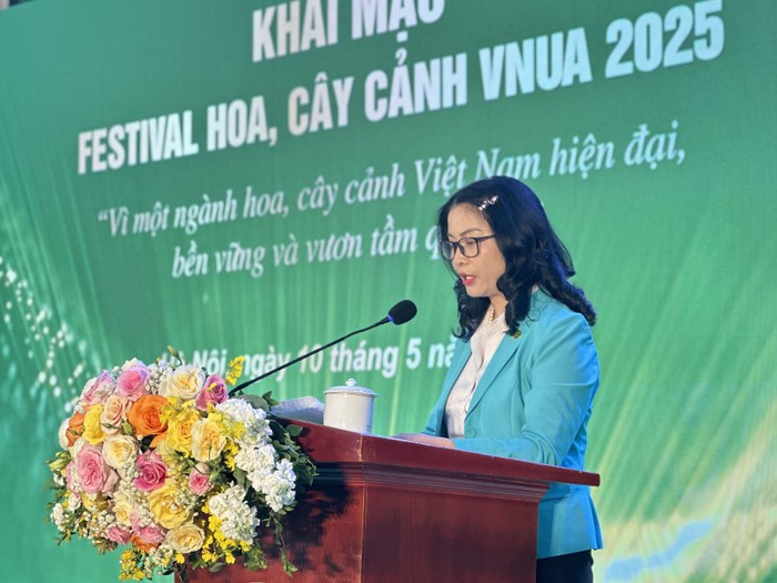 Giáo sư, Tiến sĩ, Nhà giáo ưu tú Nguyễn Thị Lan - Bí thư Đảng uỷ, Giám đốc Học viện phát biểu tại buổi lễ. Ảnh: Đào Hiền Giáo sư, Tiến sĩ, Nhà giáo ưu tú Nguyễn Thị Lan - Bí thư Đảng uỷ, Giám đốc Học viện phát biểu tại buổi lễ. Ảnh: Đào Hiền