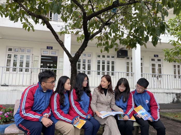 Cô Khổng Thị Thu Trang luôn gần gũi, được học sinh yêu mến (Ảnh: QH) co-trang-1.jpeg