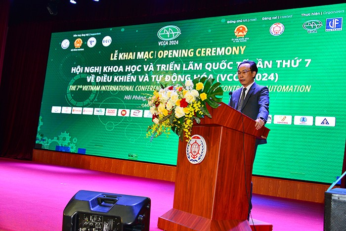 Phó Giáo sư, Tiến sĩ Hoàng Minh Sơn - Thứ trưởng Bộ Giáo dục và Đào tạo phát biểu tại hội nghị (Ảnh: TK) hoi-thao-hoang-minh-son.jpeg