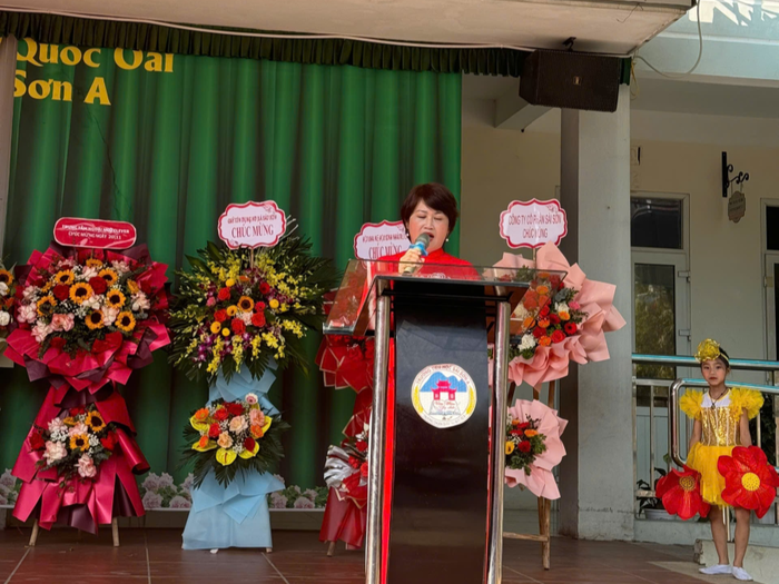 Cô Nguyễn Thị Mai Anh - Hiệu trưởng Trường Tiểu học Sài Sơn A (Quốc Oai, Hà Nội). Ảnh: website trường.