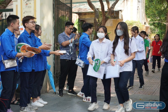 Bộ Giáo dục và Đào tạo đề nghị các tỉnh thực hiện tuyển sinh vào lớp 10 theo đúng quy định. (Ảnh minh họa: Phạm Minh) gdvn_thi lớp 10 (3).JPG