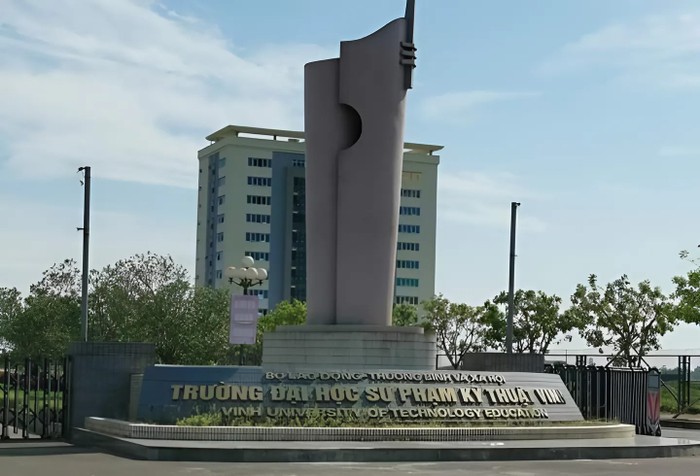 Trường Đại học Sư phạm Kỹ thuật Vinh. Ảnh trên website nhà trường snapedit_1717688784111.jpeg