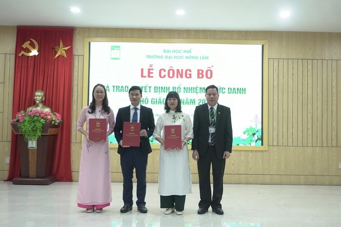 Trường Đại học Nông Lâm, Đại học Huế tổ chức Lễ công bố và trao Quyết định bổ nhiệm chức danh phó giáo sư năm 2024. (Ảnh: website nhà trường) Trường Đại học Nông Lâm, Đại học Huế tổ chức Lễ công bố và trao Quyết định bổ nhiệm chức danh phó giáo sư năm 2024. (Ảnh: website nhà trường)