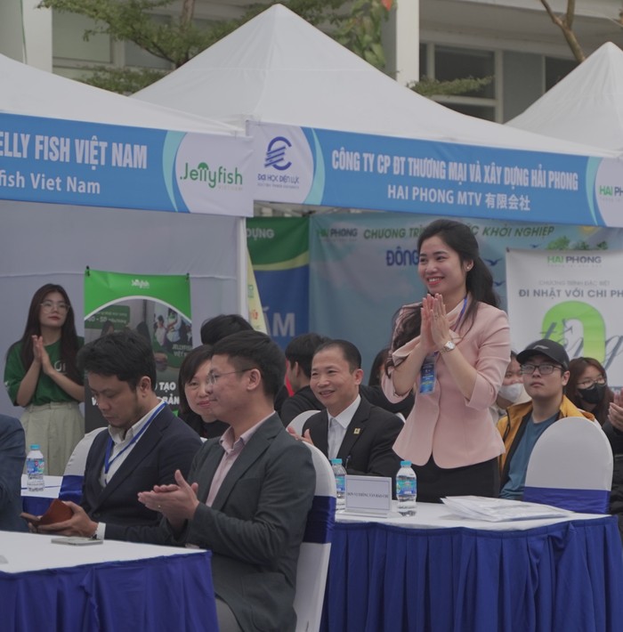Thạc sĩ Nguyễn Vân Anh - Bí thư Đoàn Thanh niên, Trường Đại học Điện lực. Ảnh: Nhà trường cung cấp. NAM07367.JPG