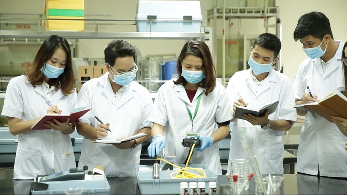 Sinh viên Trường Đại học Tài nguyên và Môi trường trong một buổi thực hành. Ảnh: NTCC 9f39d1cf-634f-453f-b41f-825cda4b1483.jpg