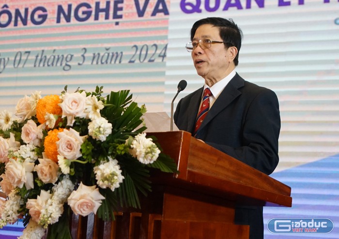 Phó Giáo sư, Tiến sĩ, Nhà giáo ưu tú Nguyễn Xuân Sơn. Ảnh: Thi Thi. GDVN_thay_son.jpg