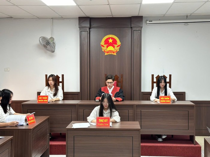 UTM cam kết tạo dựng môi trường học tập chuẩn quốc tế, gắn liền lý thuyết với thực tiễn. z6579279950770_2ab261b30552f9b58fabb8e02d3be84f.jpg