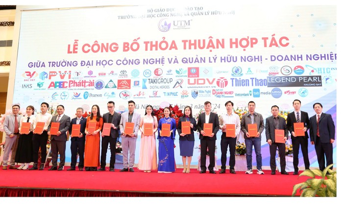 Trường Đại học Công nghệ và Quản lý Hữu Nghị có mạng lưới hợp tác sâu rộng, từ đó tạo điều kiện thực tập cũng như cơ hội việc làm cho sinh viên. z6579279950790_6b4958360e8365118900bb546ed46bc9.jpg