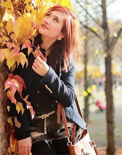 >>Những hotgirl xinh đẹp làm điên đảo cư dân mạng >>Vẻ đẹp mặn mà của hotgirl Midu >>Những gương mặt cực hot tại Miss Việt Đức >>Những nữ sinh tỏa sáng tại Hoa hậu Phụ nữ Việt Nam qua ảnh >>So độ siêu kute của những nữ sinh đình đám nhất Thủ đô >>Phát sốt vì 4 nữ giáo viên xinh đẹp >>Hoa khôi ĐH Thương Mại 2012 duyên dáng áo dài >>Những hotgirl xinh đẹp làm điên đảo cư dân mạng Những nữ sinh đẹp mê hồn giữa đầm sen