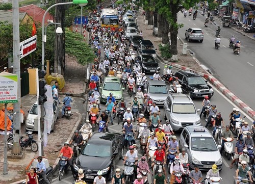 Ông Nguyễn Đức Chung cho biết: “Giờ chúng ta phải trả giá vì đã làm quy hoạch băm nát Hà Nội”. ảnh: giaoduc.net.vn