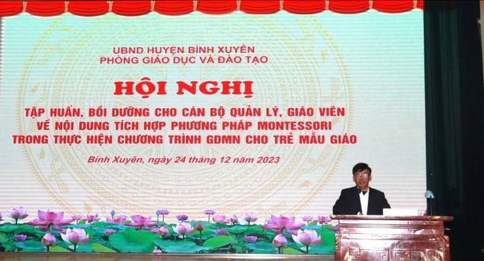 đ.c nguyễn ngọc sơn - phó phòng gd&đt phát biểu tại hội nghị_2023252981.jpg