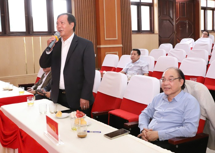 Tiến sĩ Nguyễn Đức Phát – Hiệu trưởng Trường Cao đẳng Y tế Kiên Giang chia sẻ ý kiến tại cuộc tham luận. z6103868364841_a02ce5c3d472ad8c359fbbbd7a4a8947.jpg