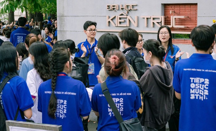 Sinh viên hệ vừa làm vừa học cũng được xem xét trao học bổng khuyến khích học tập. (Ảnh: Website Trường Đại học Kiến trúc Thành phố Hồ Chí Minh). z6569638425366_1a4b75c0cfba97d6dc1d98cae87015c0.jpg