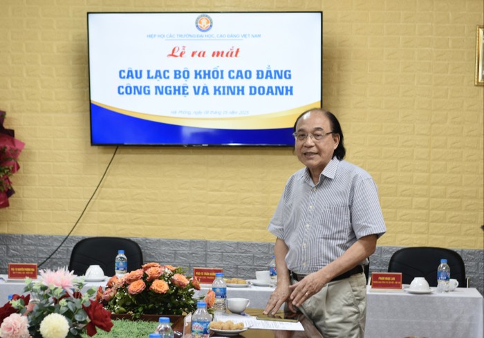 Tiến sĩ Nguyễn Huy Chương – Viện trưởng Viện Nghiên cứu và Phát triển Tri thức số trao đổi ý kiến tại tọa đàm. Ảnh: Thúy Hiền. _DSC0532.JPG