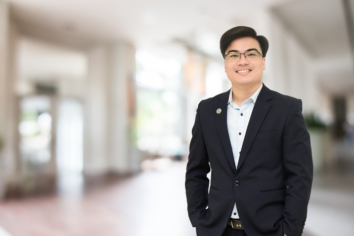 Phó Giáo sư, Tiến sĩ Nguyễn Văn Quỳnh, Trưởng khoa Khoa học Vật liệu tiên tiến và Công nghệ Nano, Trường Đại học Khoa học và Công nghệ Hà Nội. (Ảnh: NVCC) USTH1.jpg