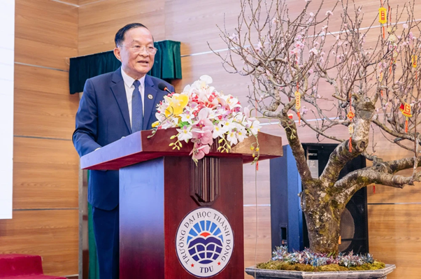 Phó Giáo sư, Tiến sĩ Lê Văn Hùng - Chủ tịch Hội đồng trường, Hiệu trưởng Trường Đại học Thành Đông. (Ảnh: NTCC) Picture1.png