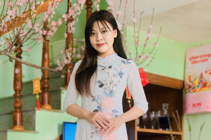 Nguyễn Thị Nhâm, sinh viên năm 4, ngành Quản trị văn phòng, Học viện Quản lý Giáo dục. Ảnh: NVCC. nhâm sv.jpg