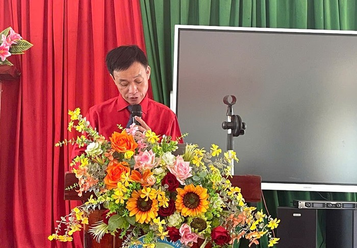 Thầy Nguyễn Huy Hùng - Hiệu trưởng Trường Phổ thông Dân tộc bán trú Trung học cơ sở Sơn Điền (huyện Di Linh, tỉnh Lâm Đồng). Ảnh NVCC. thay-Hung.jpg