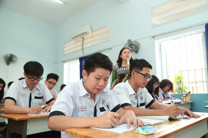 Kiểm tra học kỳ cần nhẹ nhàng, không nên quá quan trọng vấn đề! ảnh 2