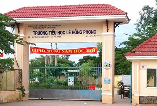 Học sinh học lớp 4 mà không đọc được chữ nào, biết trách ai bây giờ? ảnh 3